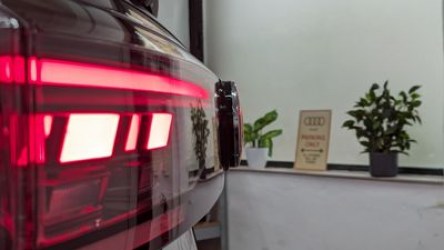 VW-Volkswagen-Tiguan-3-III-beleuchtetes-Emblem-hinten_3